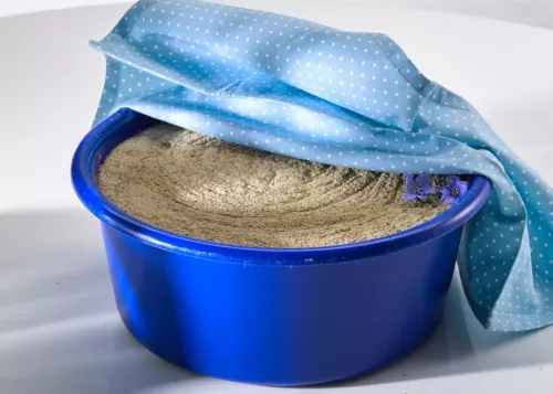 Mineralfutter für Pferde, Mineralfutter Leckschale